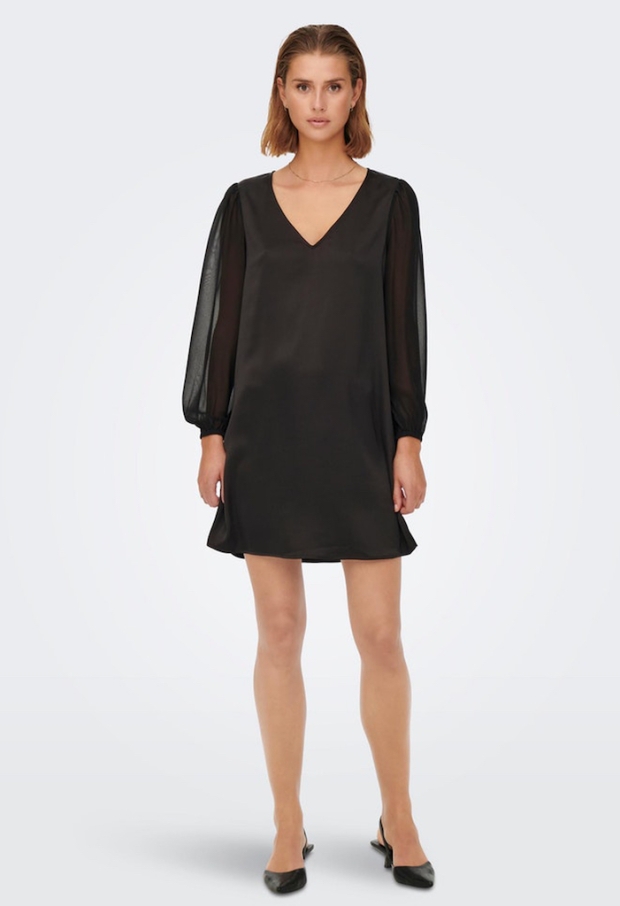 15274886 Black 