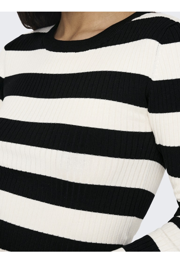 15277223 Black/BLACK BUTTON 