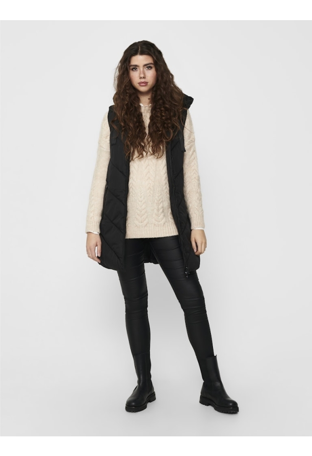 15220630 Black/FLOWER EMB ON SLEEVE 