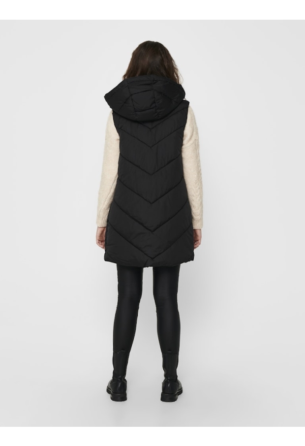 15220630 Black/FLOWER EMB ON SLEEVE 