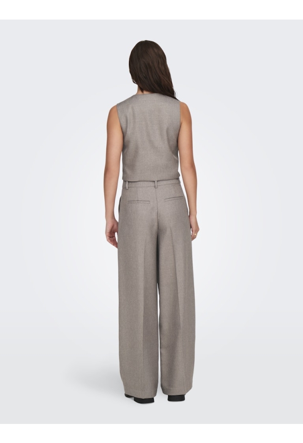 15332762 Malt Ball/W. CEMENT DOTS