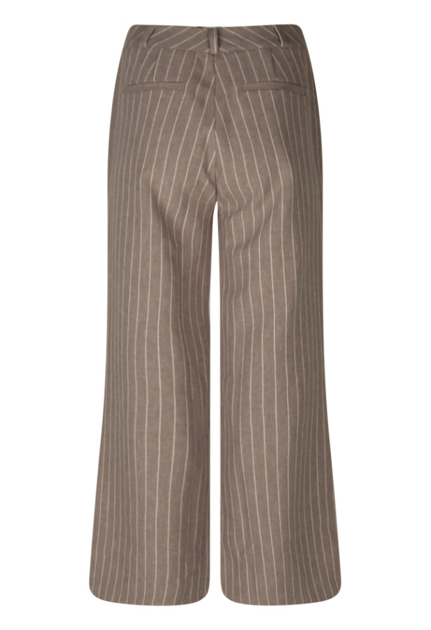 W90396/Camilla zand