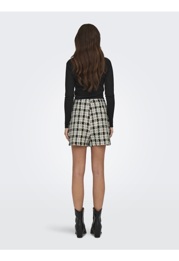 15336899 Black/BLACK BUTTON 