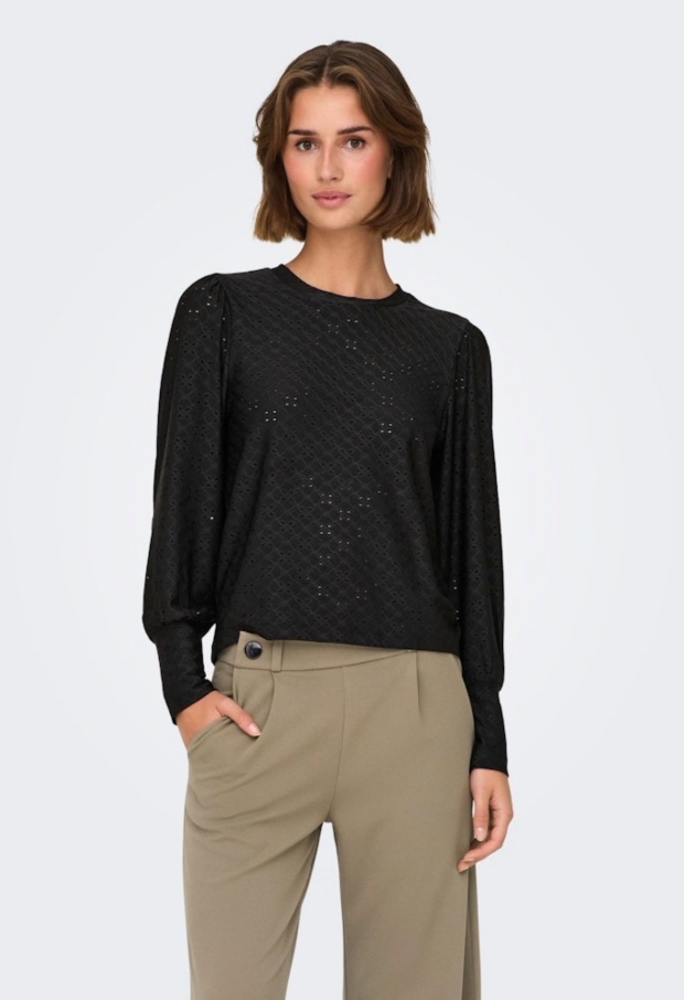 15320573 Black 