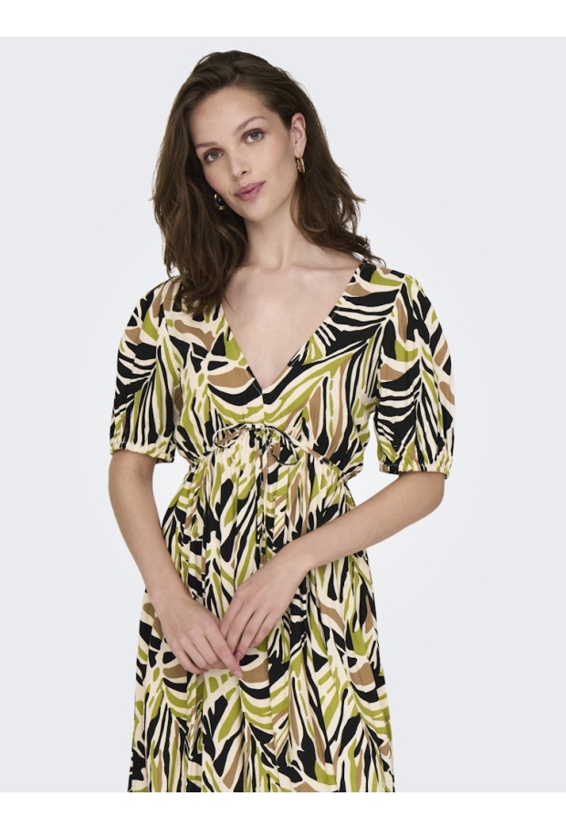 15341273 Black/FLOWER EMB ON SLEEVE 