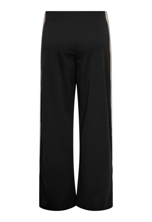 15357399 Black/WHITE EMB