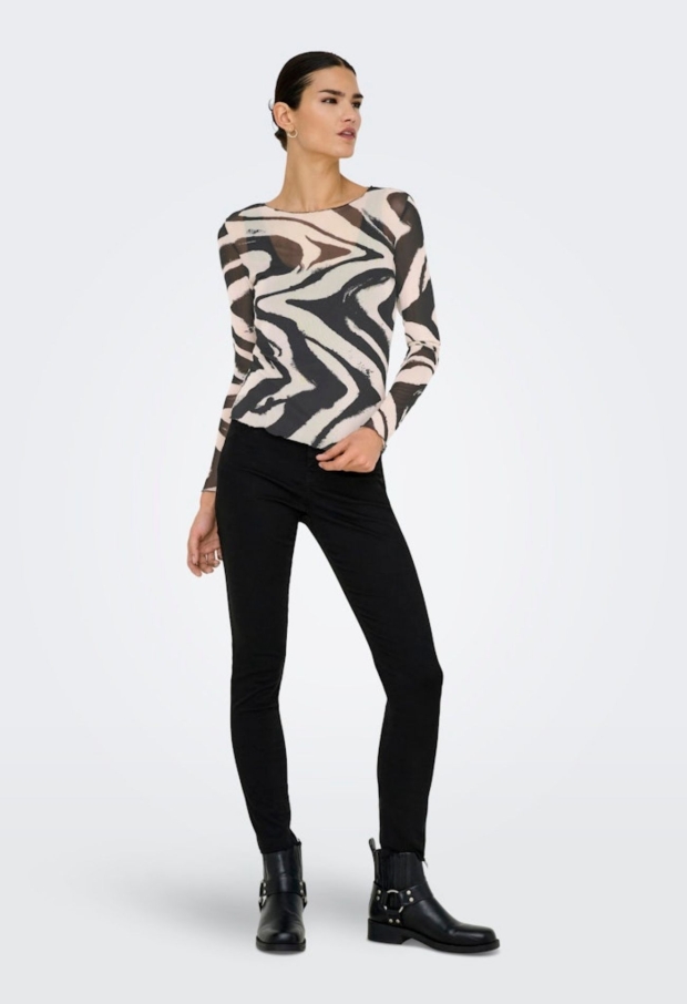 15356004 Black/WHITE EMB