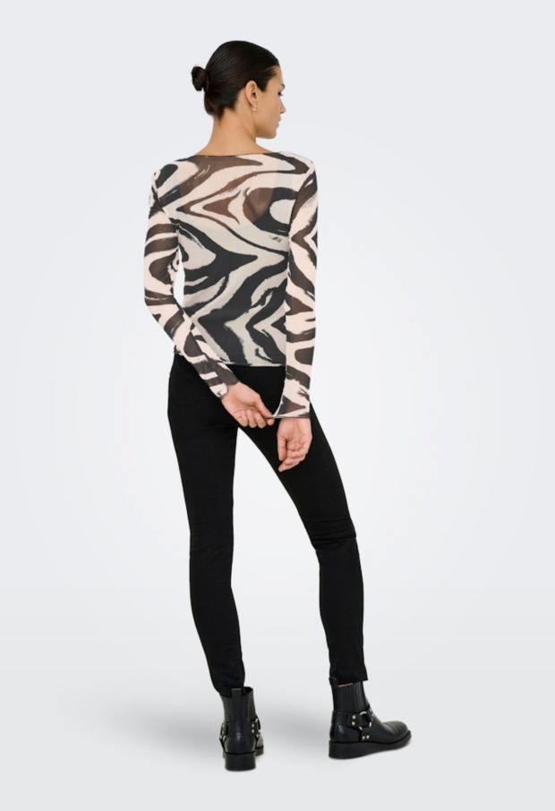 15356004 Black/WHITE EMB