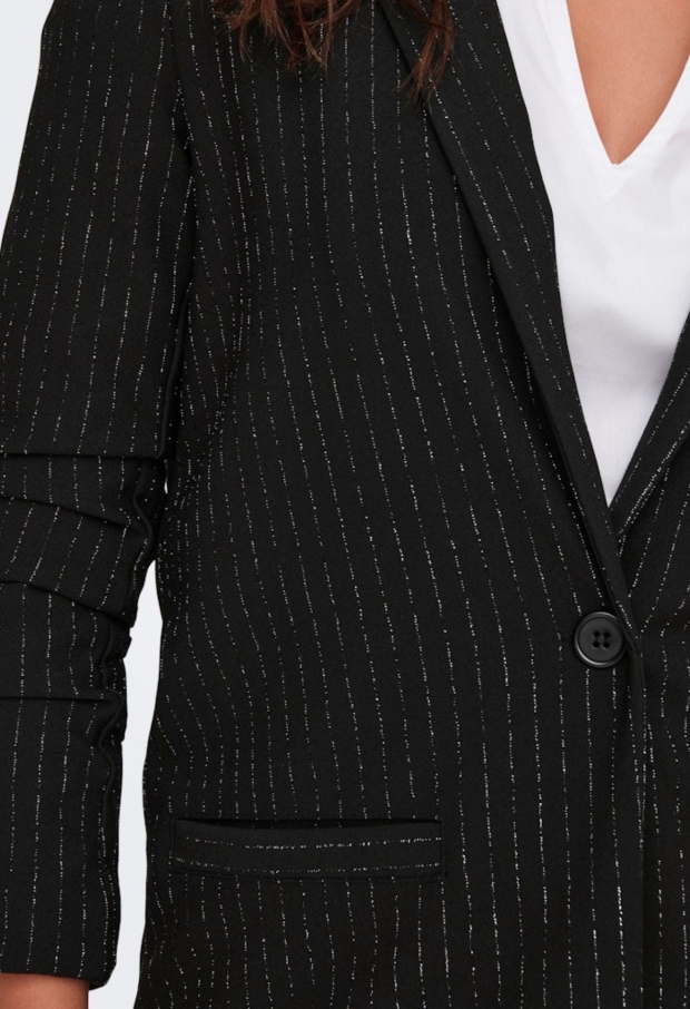 15333728 Black/BLACK BUTTON