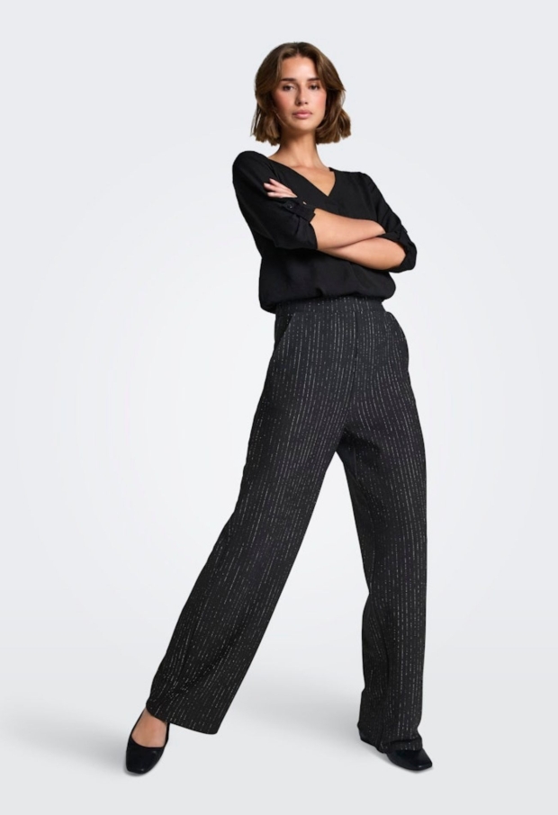 15342729 Black/BLACK BUTTON