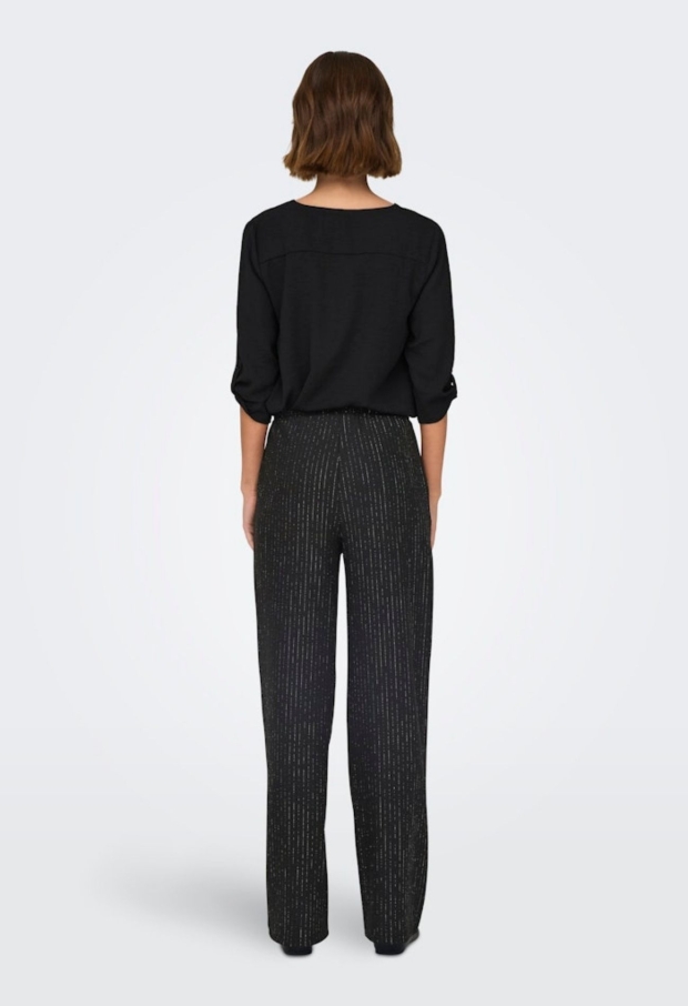 15342729 Black/BLACK BUTTON