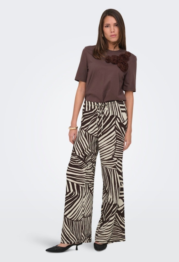 15370187 Sandshell/CHOCOLATE TORTE TROPE 