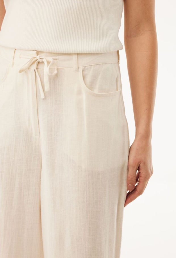 MF007004461W off white 