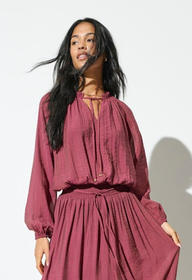 15377571 Oxblood Red 