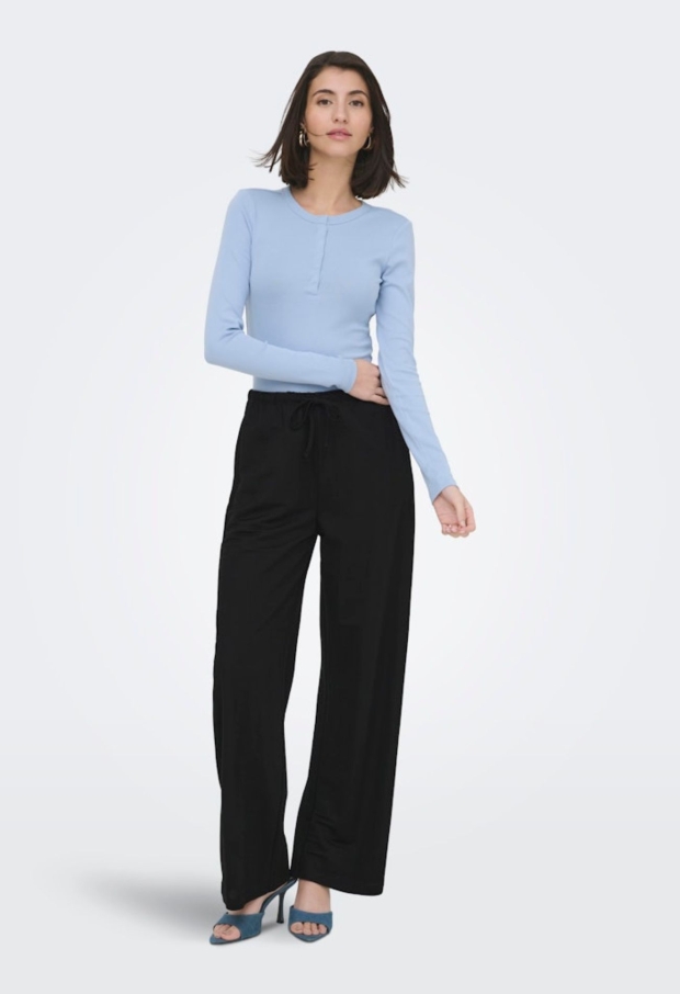 15374331 Black