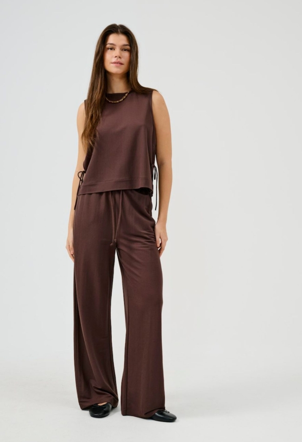 15374331 Chocolate Brown
