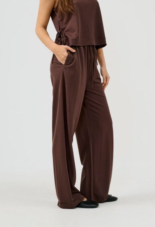 15374331 Chocolate Brown