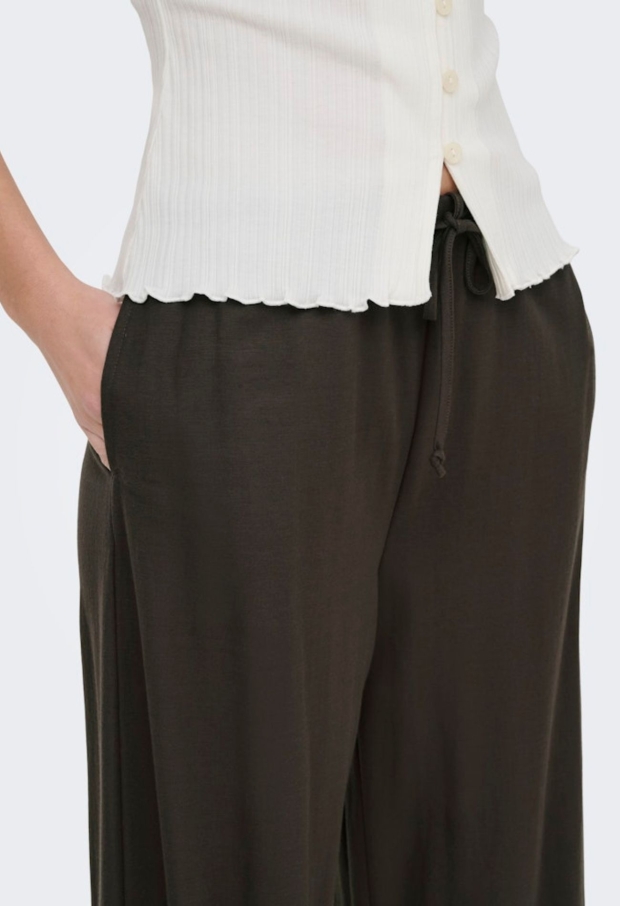 15374331 Chocolate Brown