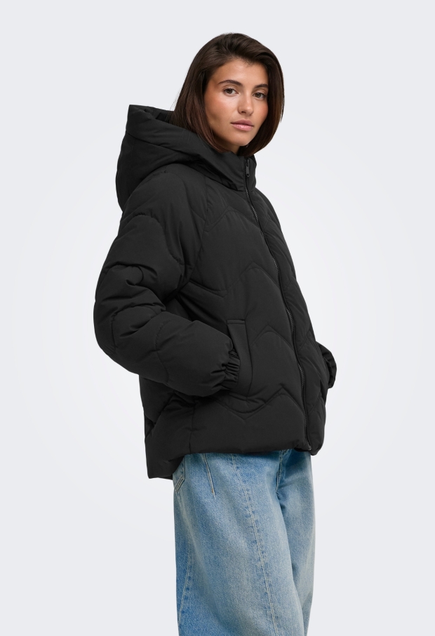 15376541 Black