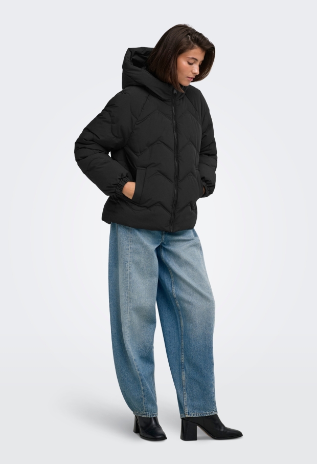 15376541 Black