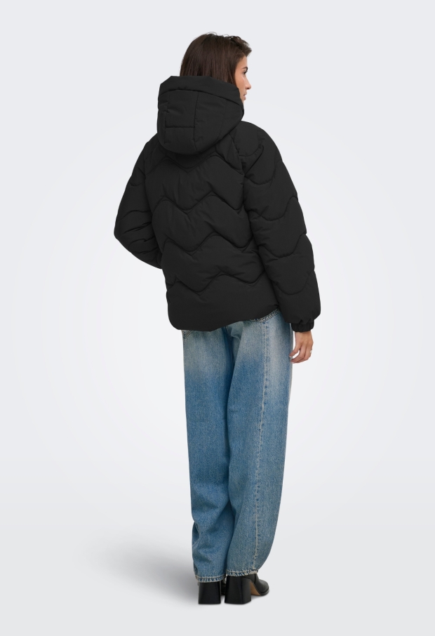 15376541 Black