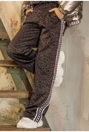 D-zine W20231/Donna A DONKER BRUIN  brown
