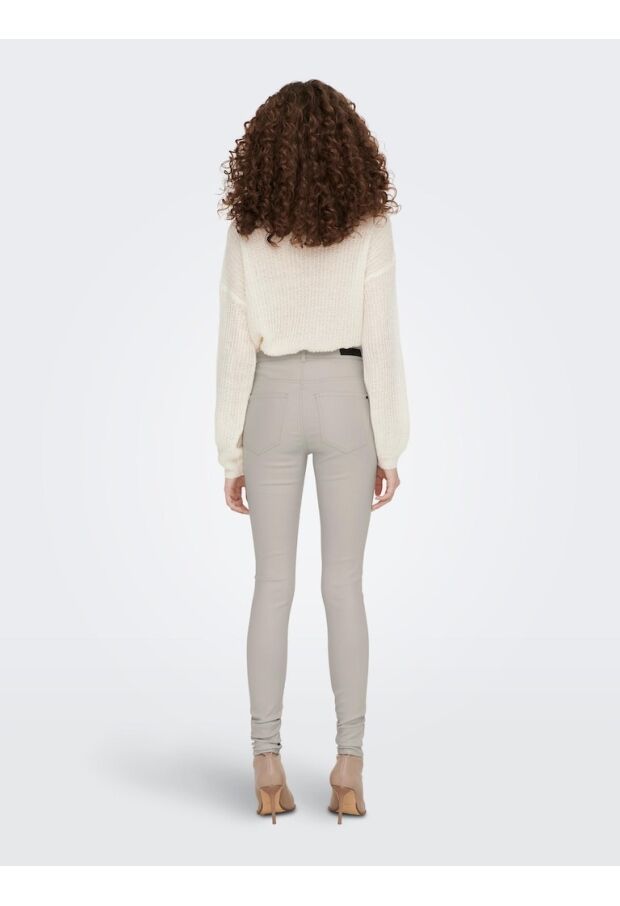 15211786 Chateau Gray