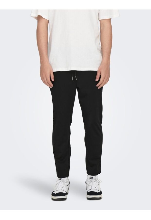 22022454 Black