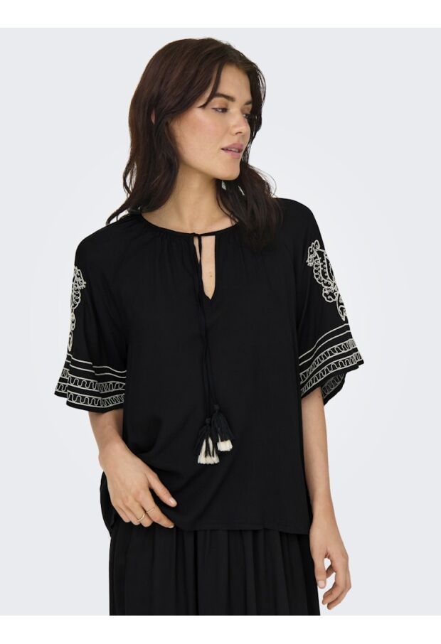15347078 Black/CLOUD DANCER CONTRAST 