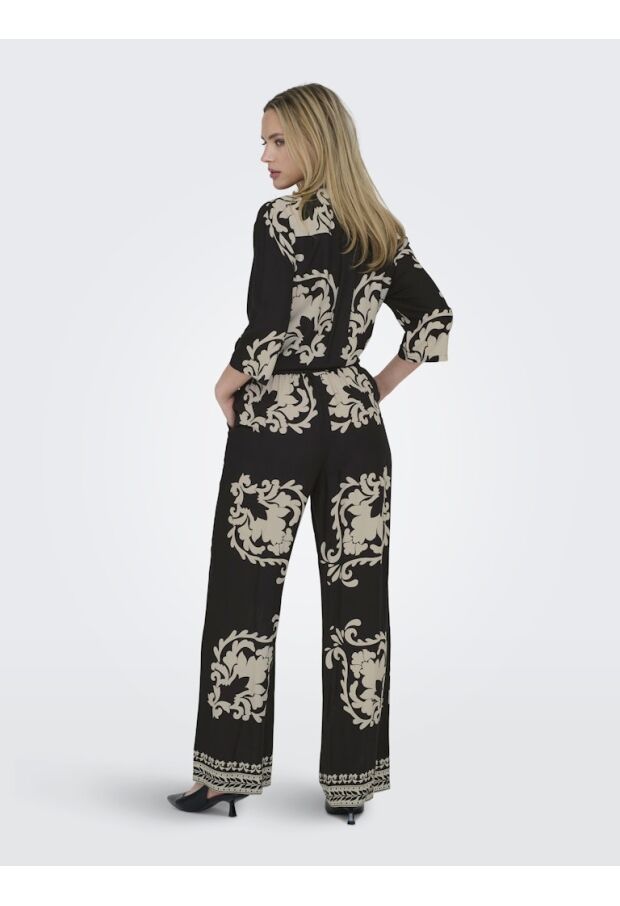 15351581 Black/SANDSHELL SQUARE ETHNIC 