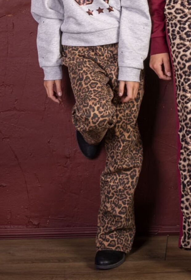 W10096/Tylvie CAMELL