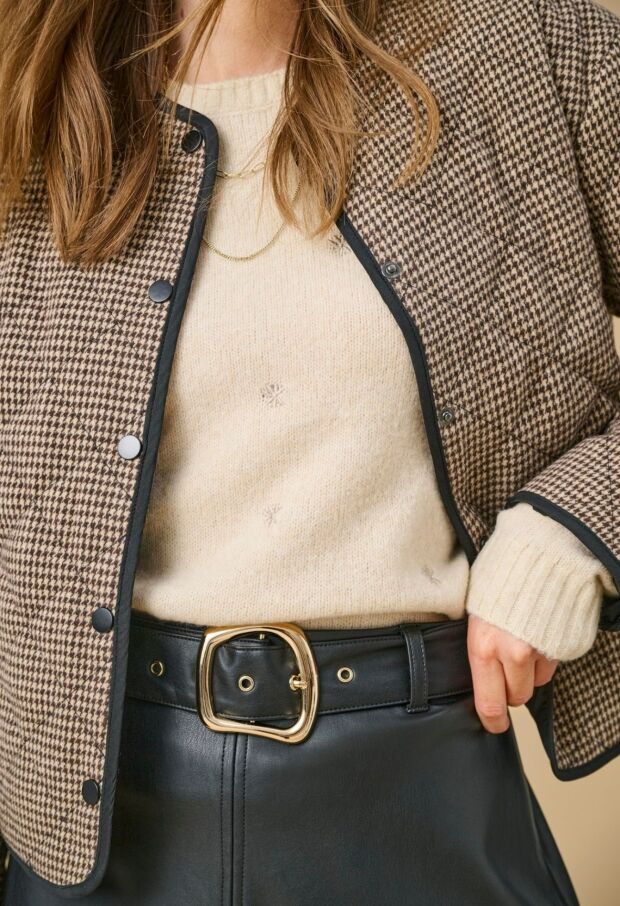 15361206 Toasted Coconut/CHOCOLATE TORTE HOU