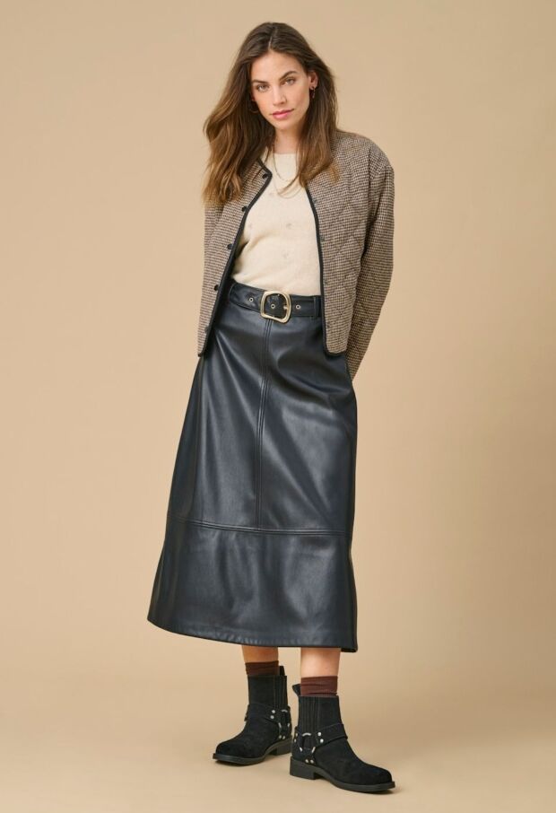 15361206 Toasted Coconut/CHOCOLATE TORTE HOU