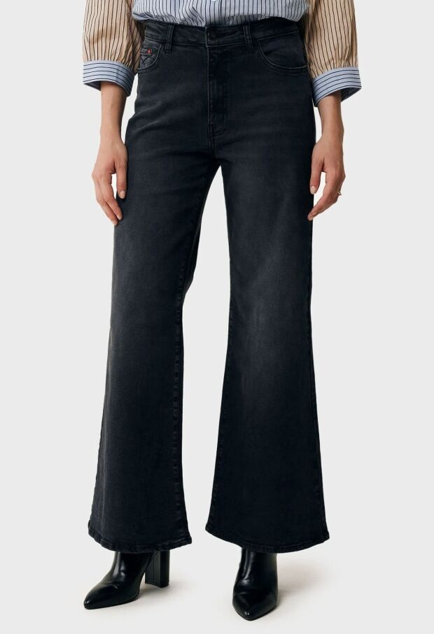 MF006202253W Black denim