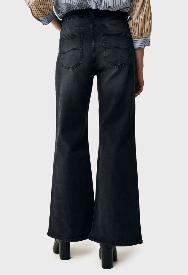 MF006202253W Black denim