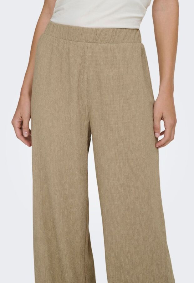 15352943 Silver Mink