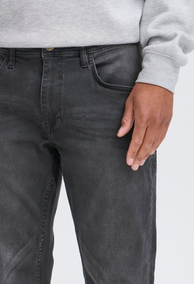 20718425 Black denim