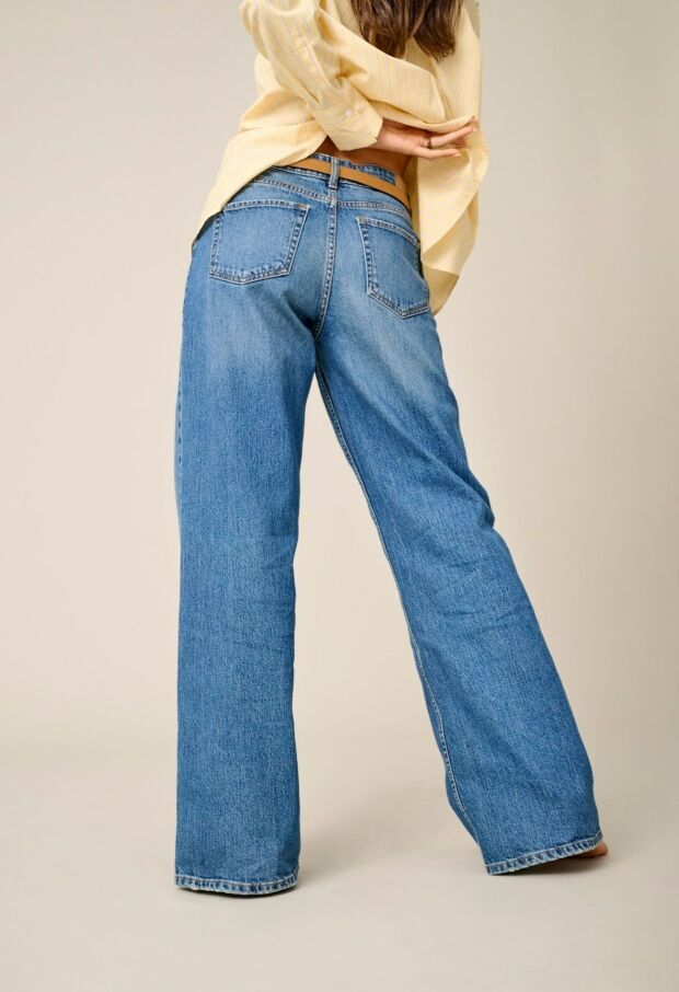 15366873 Medium Blue Denim