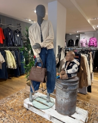 Instagram foto 1 van @jensen_familyshop